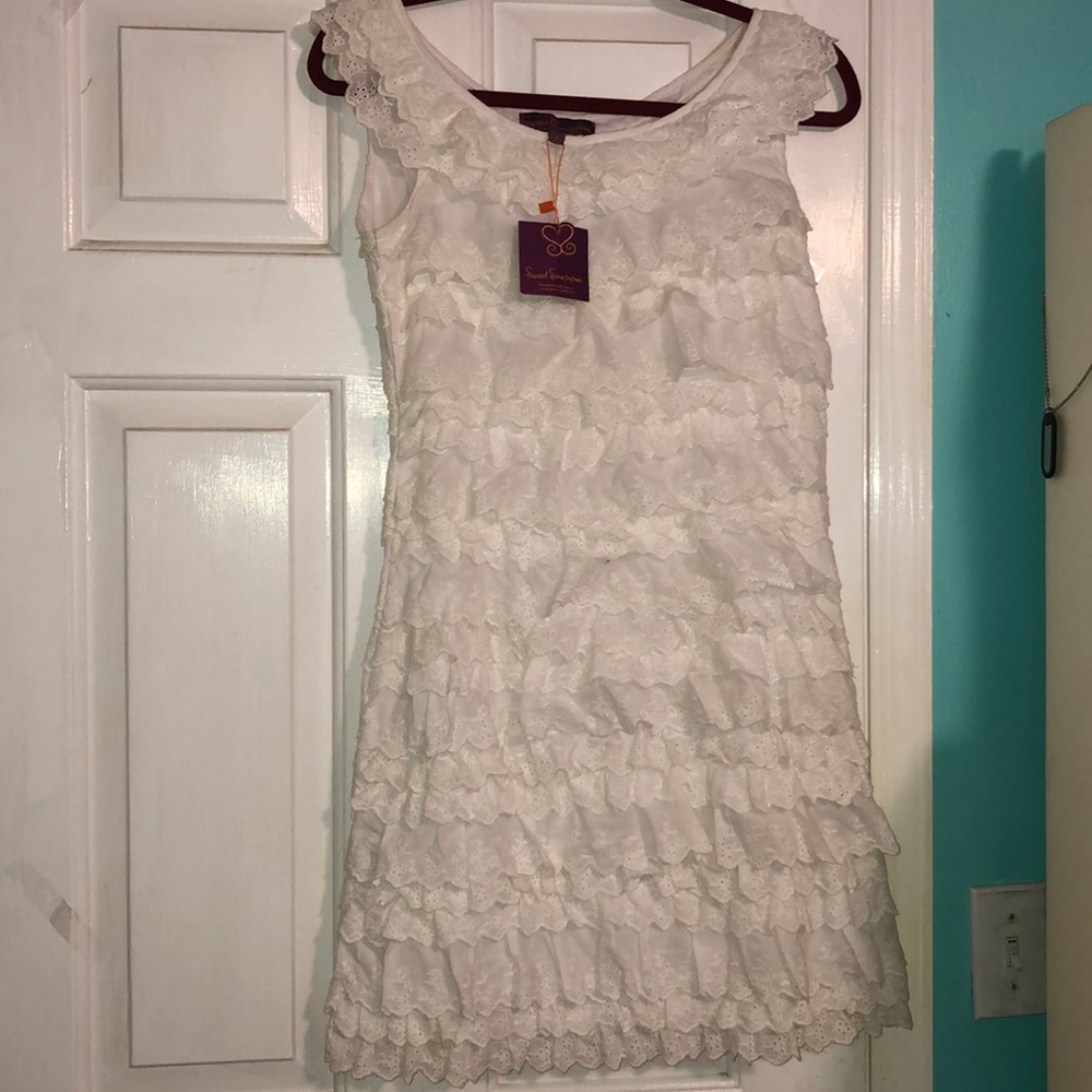 Ruffled White Beach Dress: Sweet Sinammon
